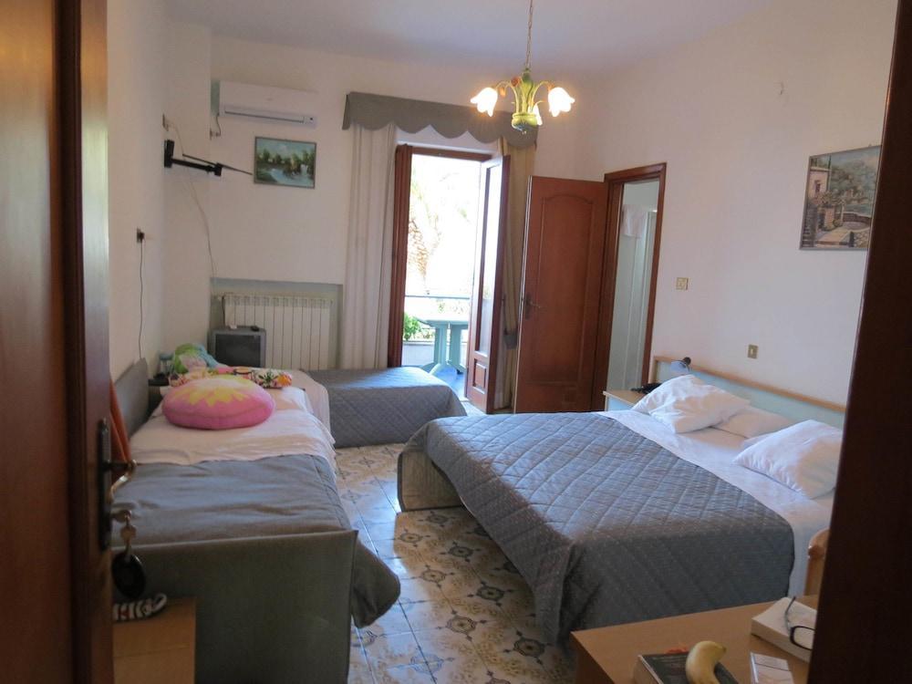 Hotel Santa Maria 3*